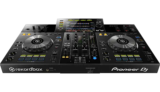 PIONEER XDJ-RR DJ Setup - 2